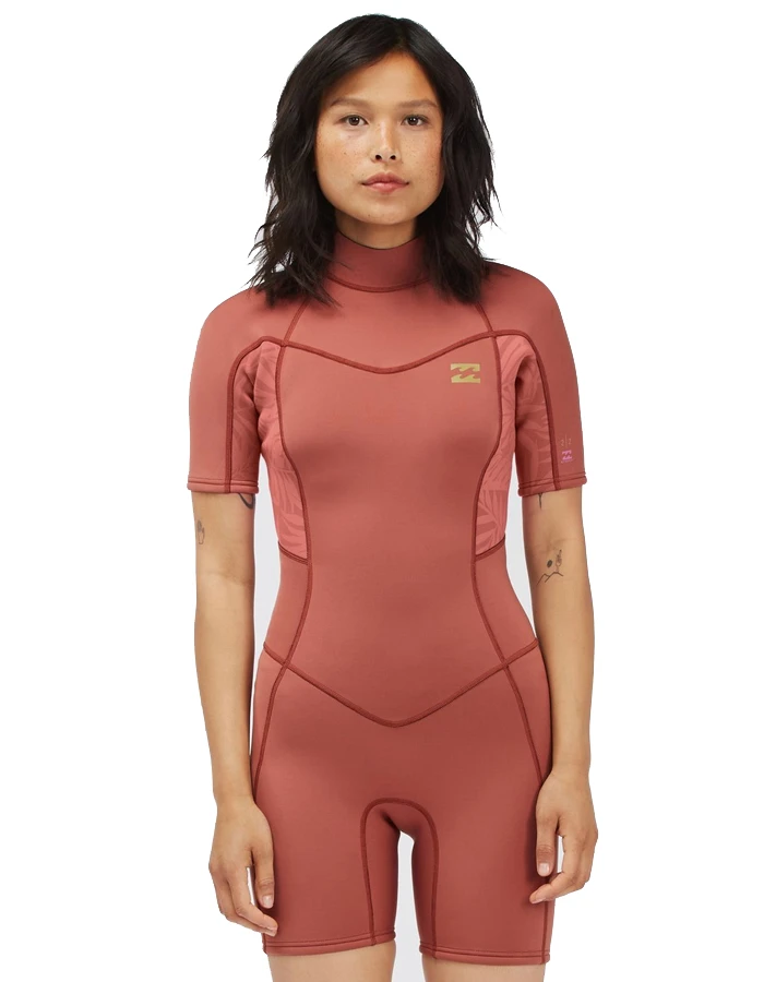 BILLABONG SYNERGY 2/2 SHORT SLEEVE BACK ZIP RED CLAY 3 BILLABONG SYNERGY 2/2 SHORT SLEEVE BACK ZIP RED CLAY