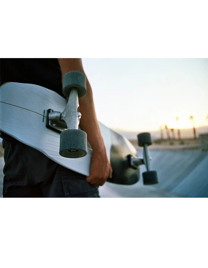 Carver™ CARVER BLACK TIP 32,5'' SURFSKATE 2023 7 Carver™ CARVER BLACK TIP 32,5'' SURFSKATE 2023 - Image 5