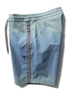 VISSLA BOARDSHORT WOODSIDE OVERSPRAY 17.5'' JADE -Surf Shop vissla pantaloncini woodside overspray 17 5 jade 2